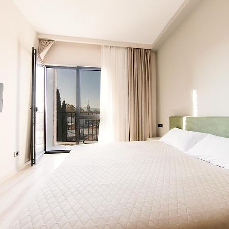 Doors Hotel Тбилиси Экстерьер фото