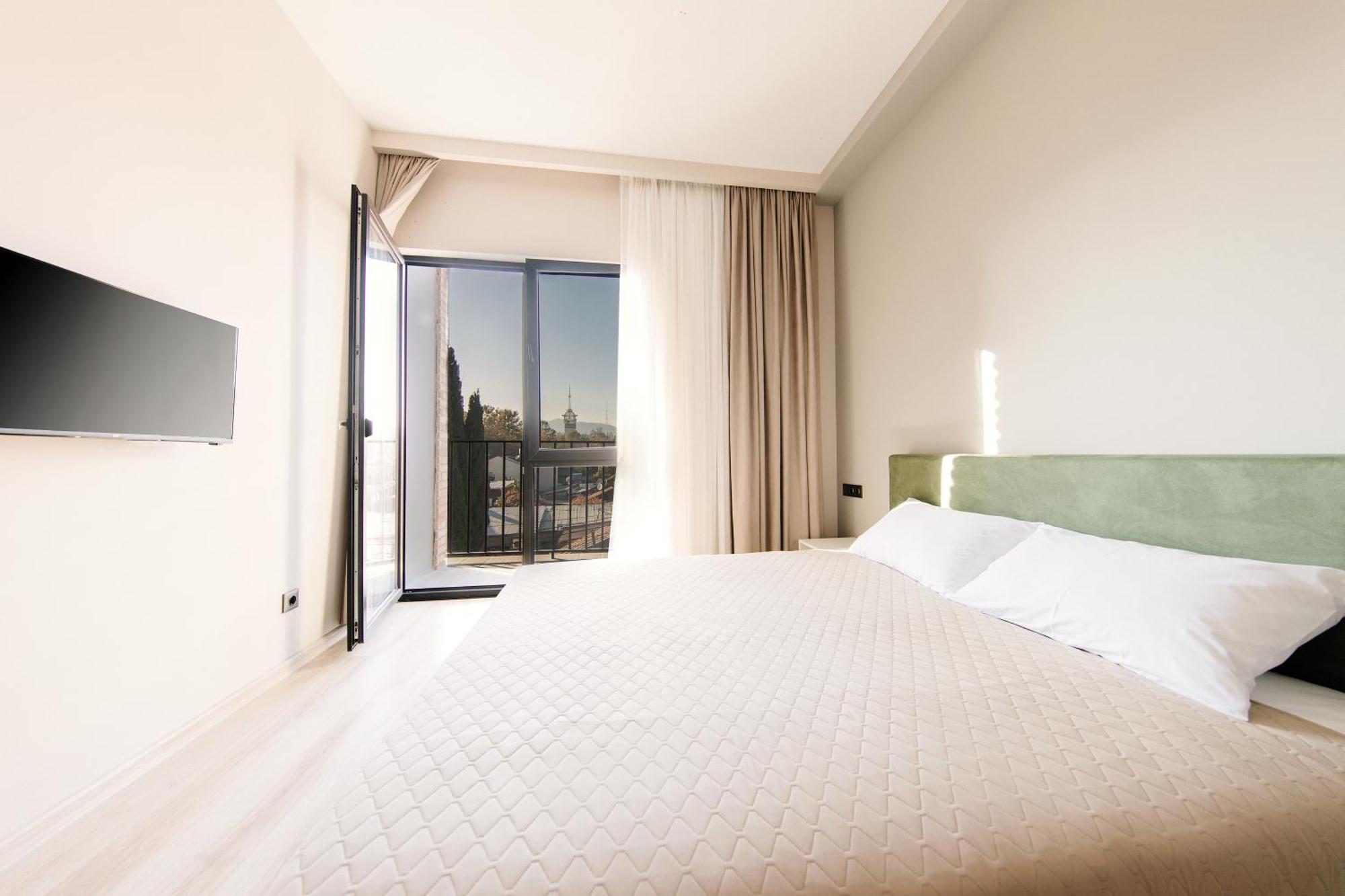 Doors Hotel Тбилиси Экстерьер фото